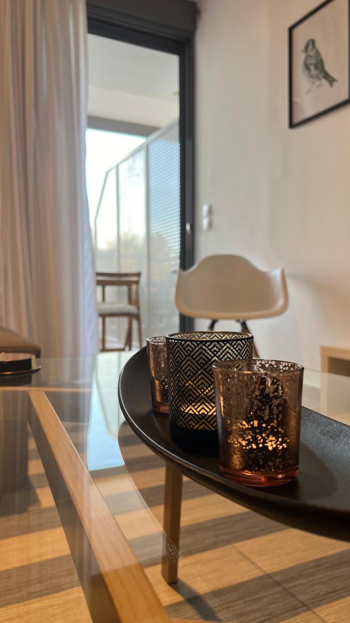 Pentelis Cozy Apt In Paleo Faliro Atenas Exterior foto